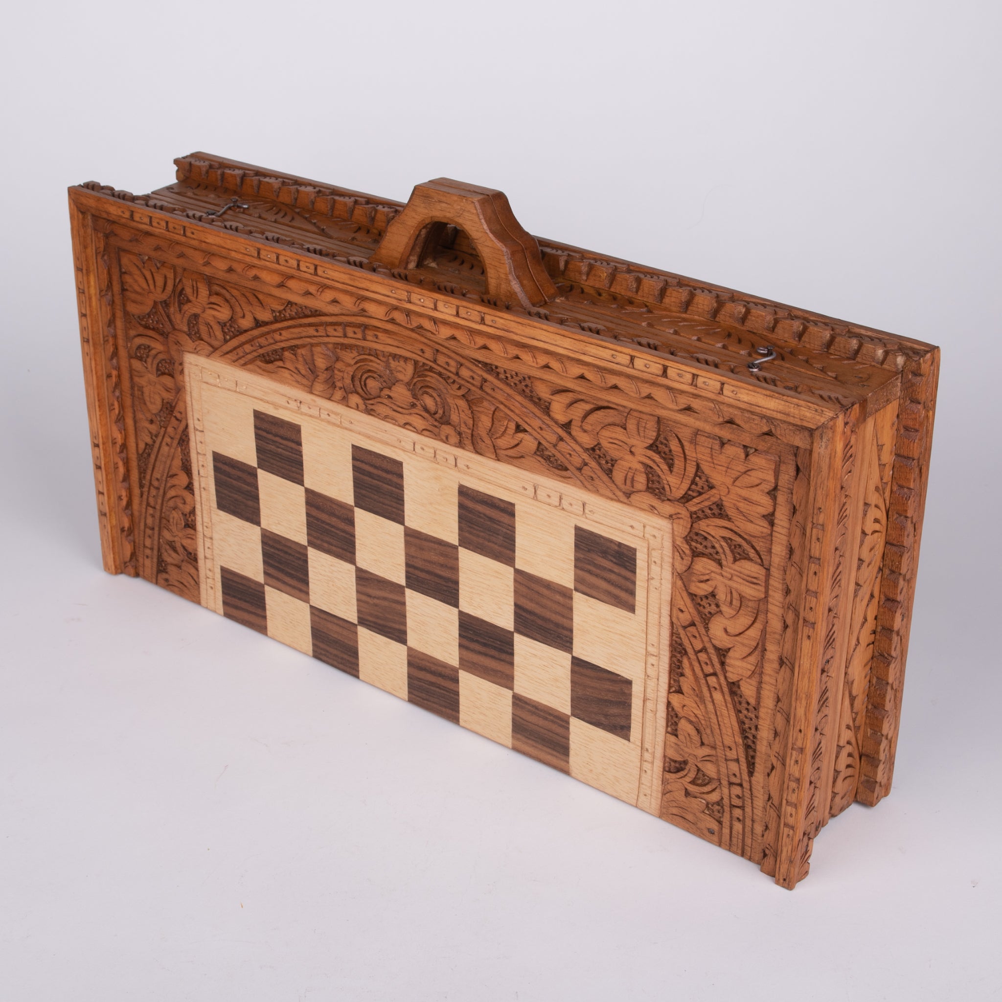 Hand Carved octagon Board and Court Style Chess Set – From Bali to Us