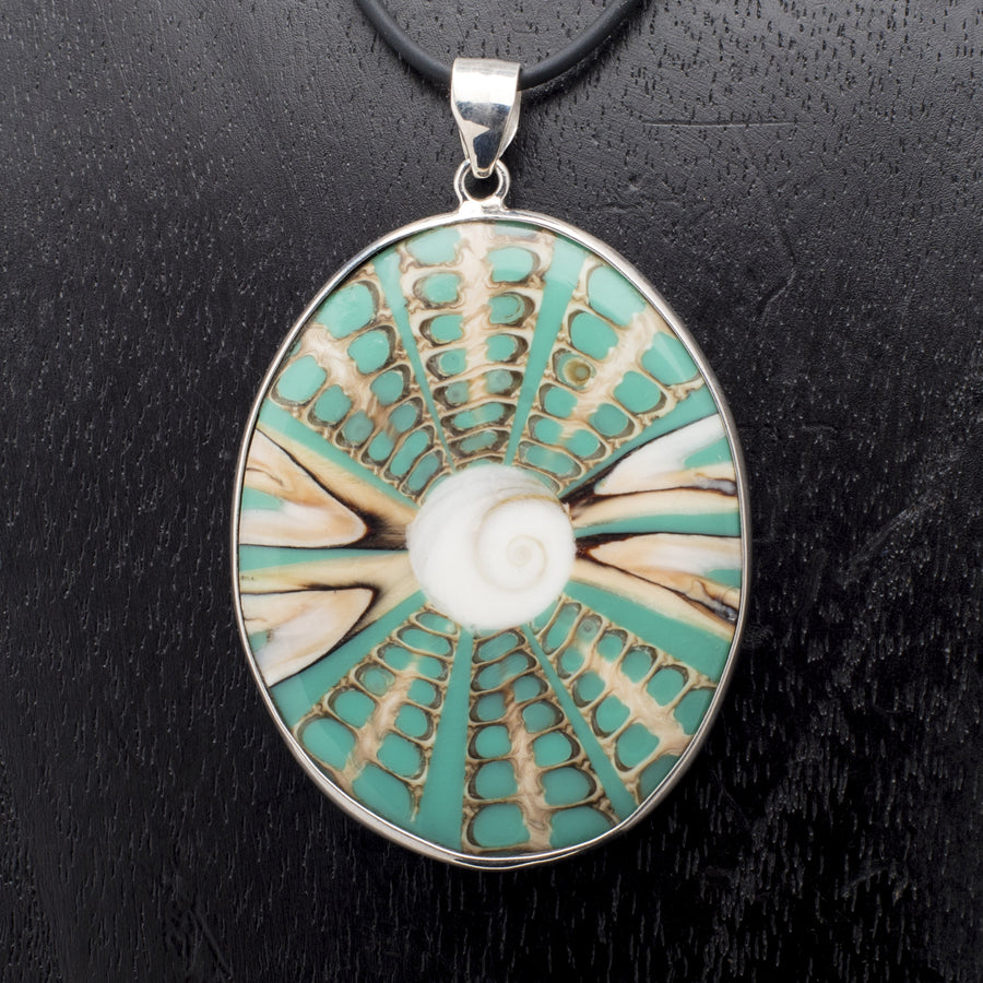 Oval Shell Pendant in Beige and Turquoise