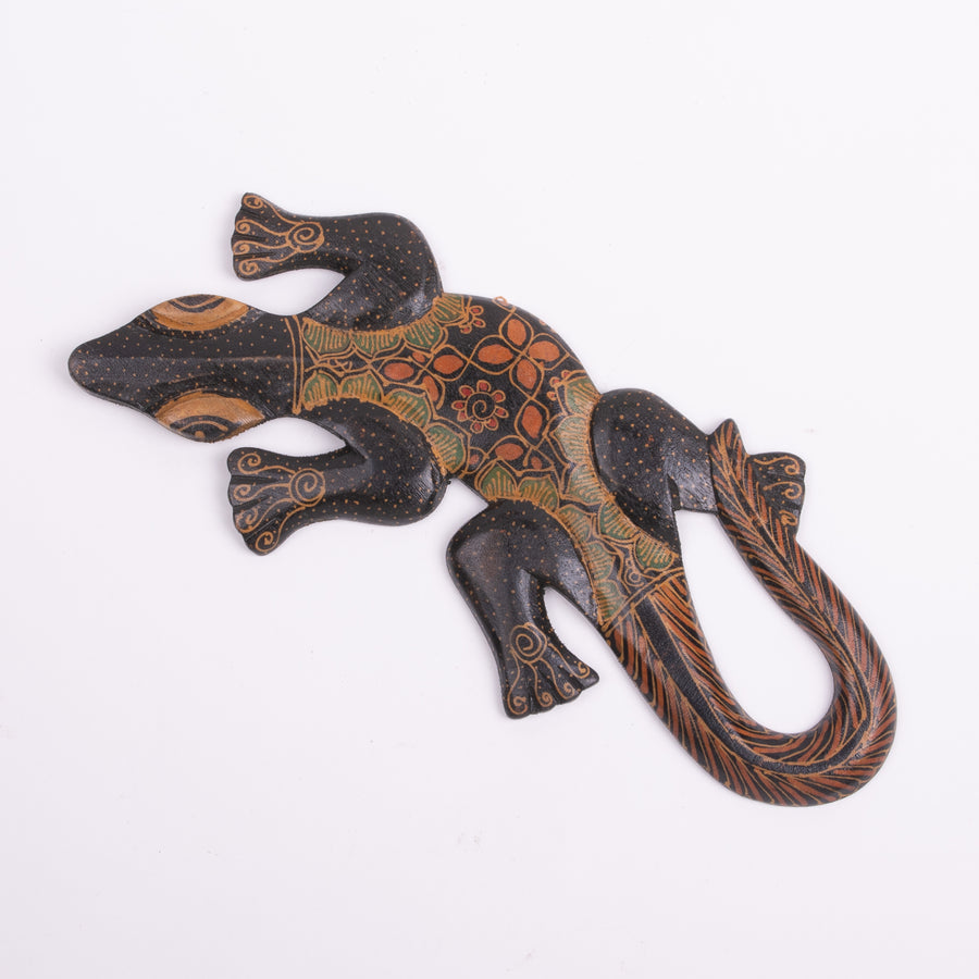 Wooden Gecko with Batik Backs