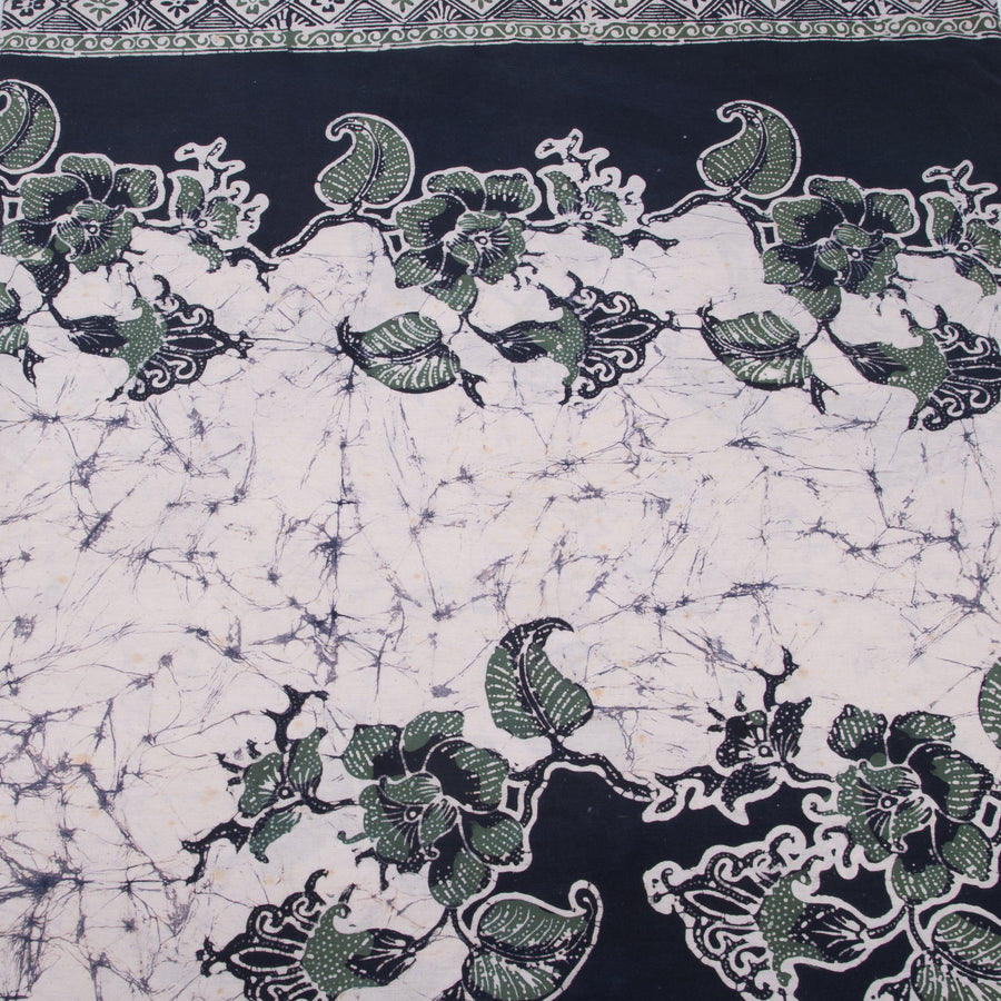 Large Deep Green & Cream Batik Tablecloth with Matching Napkins